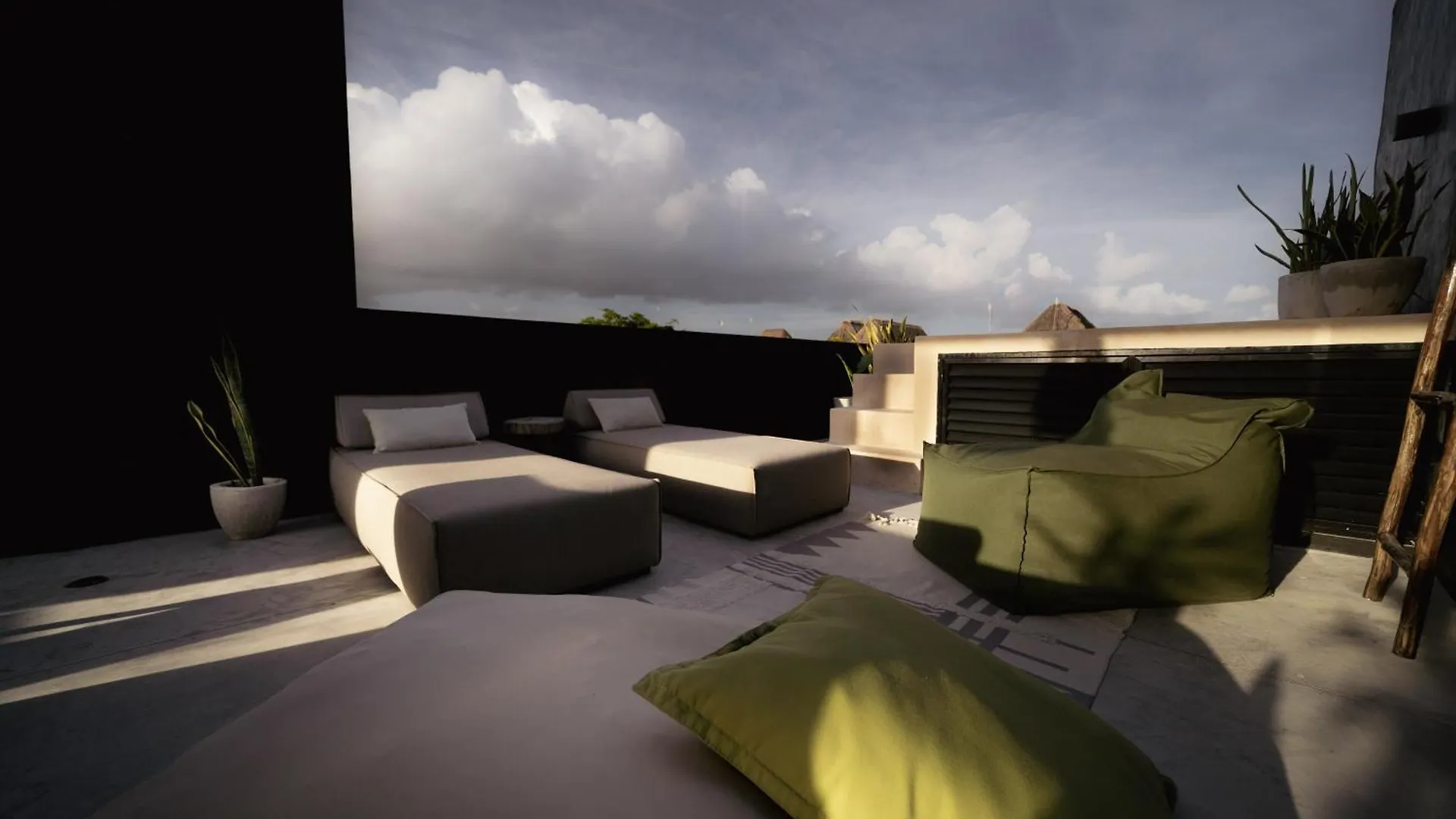 Villa Design Luxury Duo Villas, 24 Pax, 5 Pools & 2 Rooftops, Bbq, Near Beach Tulum Pueblo Mexico