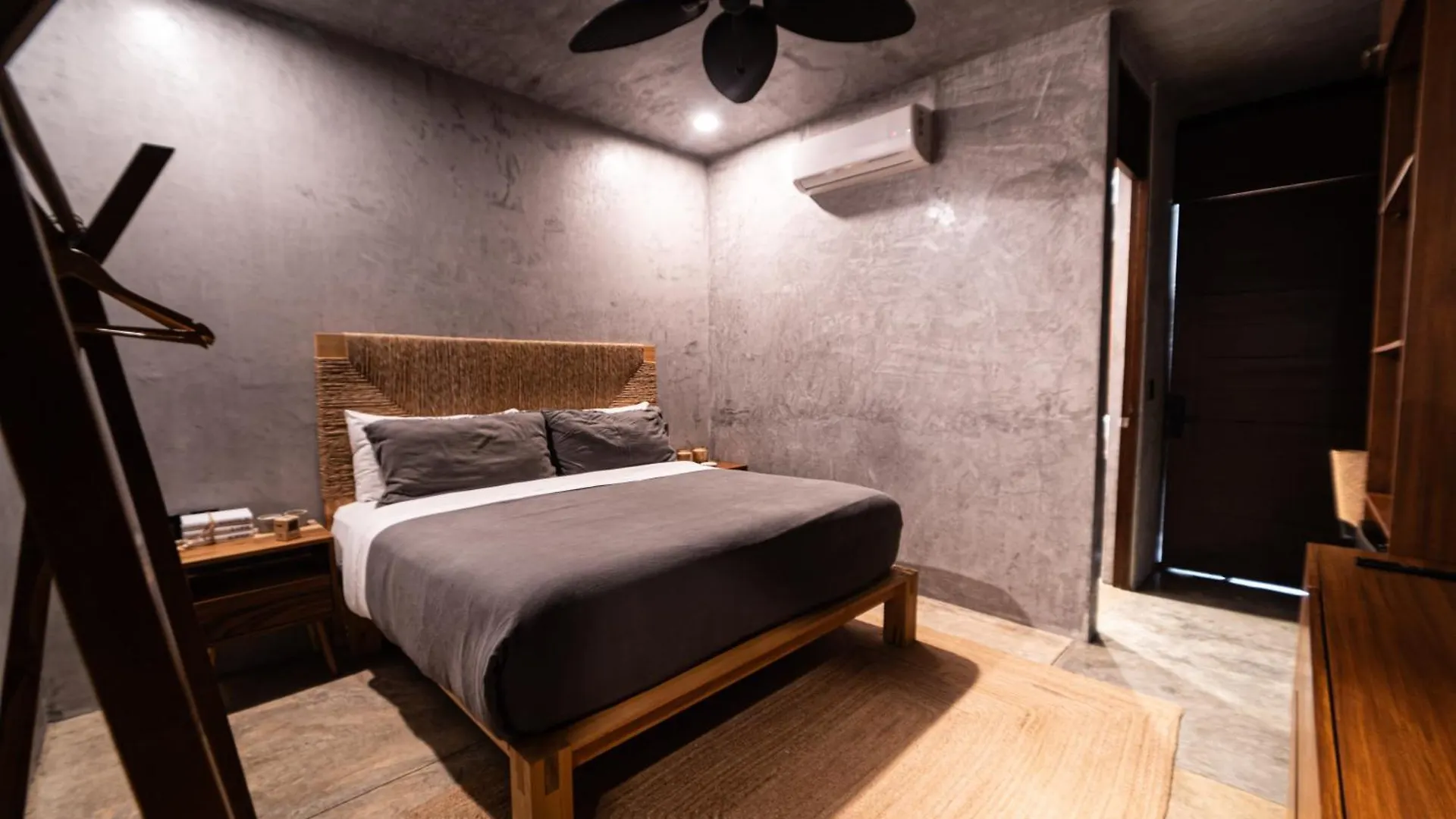 Design Luxury Duo Villas, 24 Pax, 5 Pools & 2 Rooftops, Bbq, Near Beach Tulum Mexico