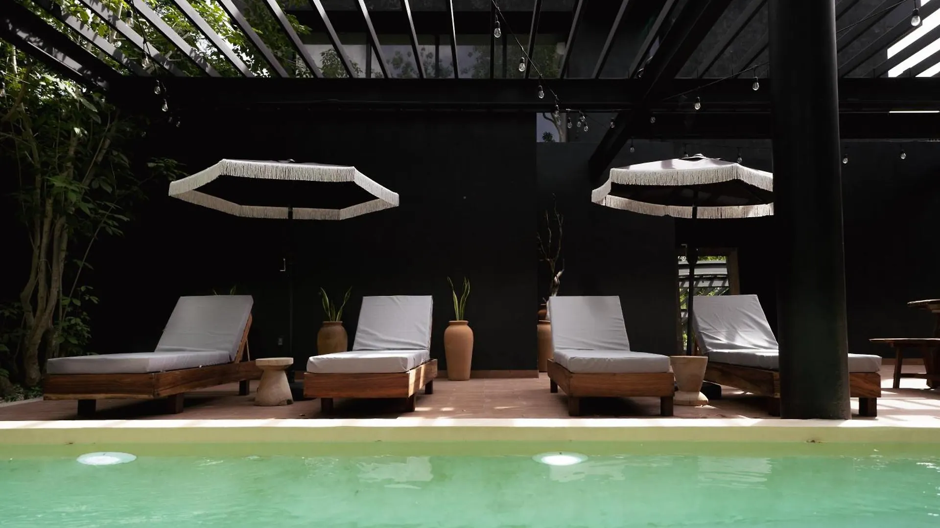 Villa Design Luxury Duo Villas, 24 Pax, 5 Pools & 2 Rooftops, Bbq, Near Beach Tulum