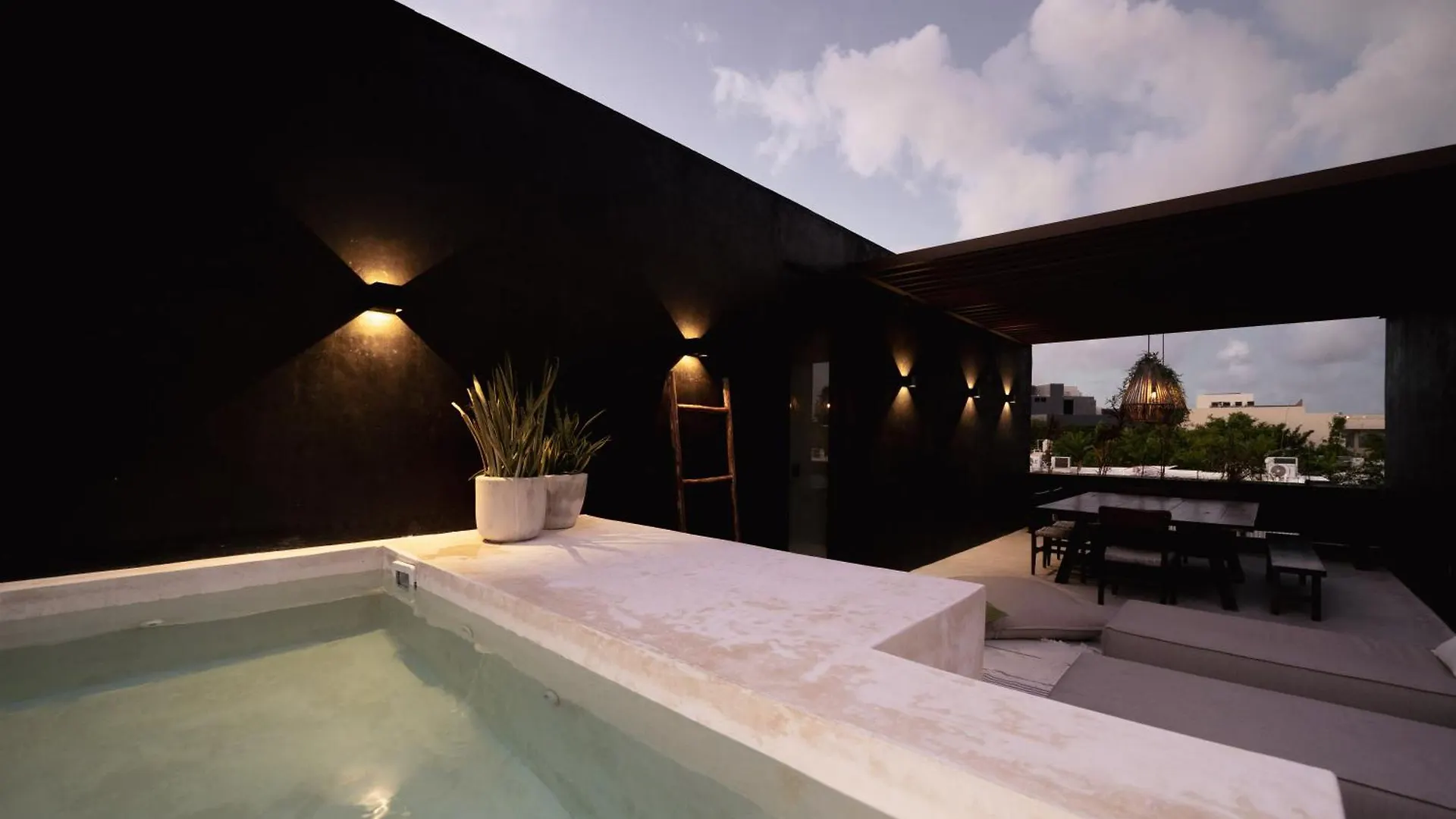 Design Luxury Duo Villas, 24 Pax, 5 Pools & 2 Rooftops, Bbq, Near Beach Tulum